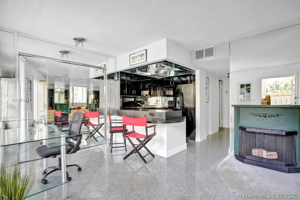 Property Photo:  2715 Tigertail Av 107  FL 33133 