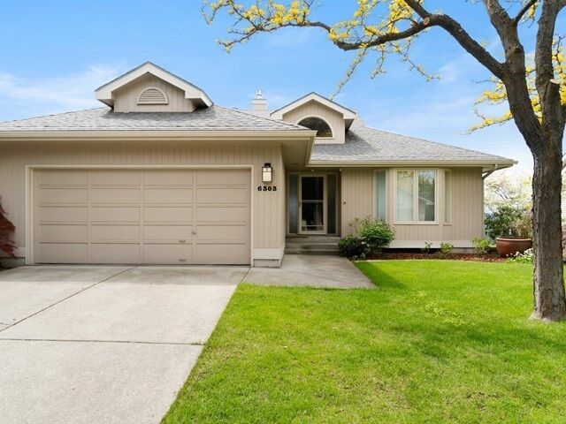 Property Photo: 6303 N Park View Ln WA 99205-7703