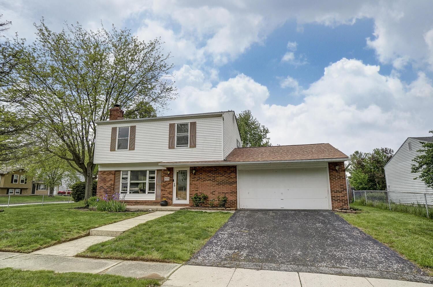 Property Photo:  8676 Abbot Cove Avenue  OH 43119 