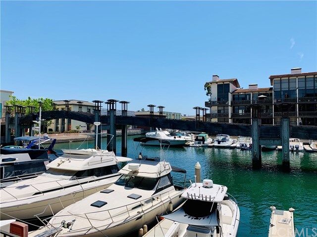 Property Photo:  7132 Marina Pacifica Dr N Key 11  CA 90803 