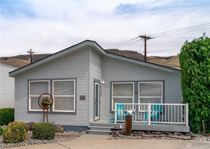 Property Photo:  9054 Crescent Bar Rd 18  WA 98848 