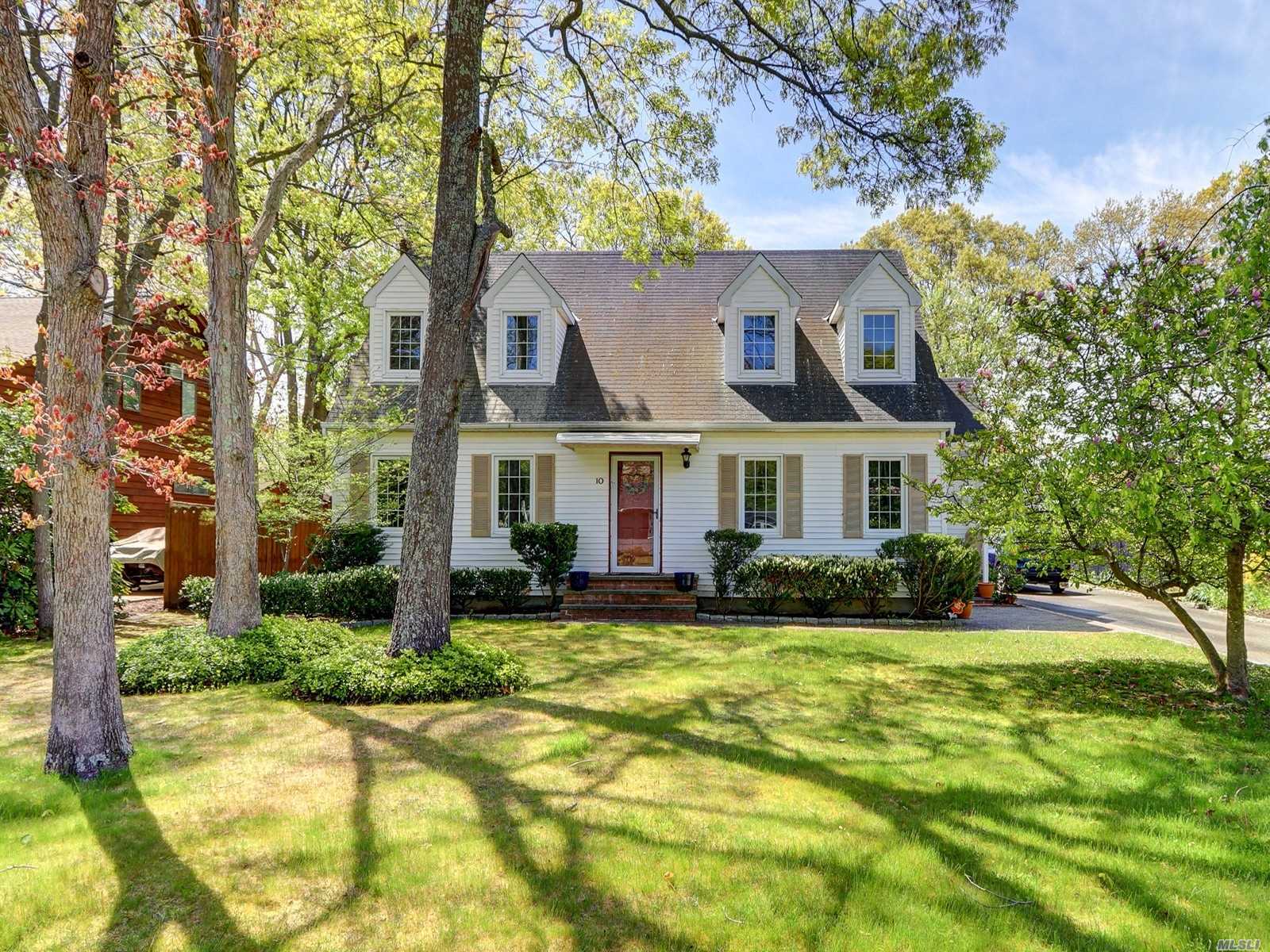 Property Photo: 10 Arpage Dr. W. NY 11967