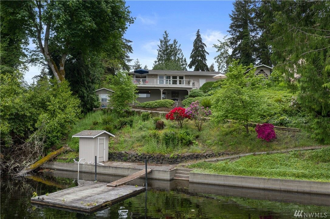 Property Photo:  10504  46th Avenue SE  WA 98513 