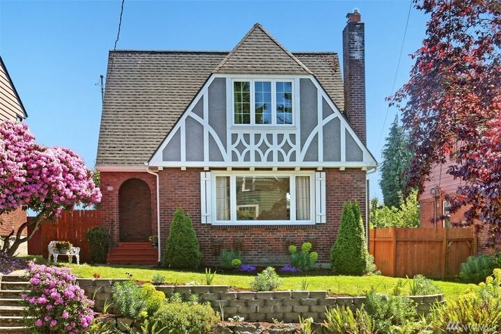 535 NE 80th Street  Seattle WA 98115 photo