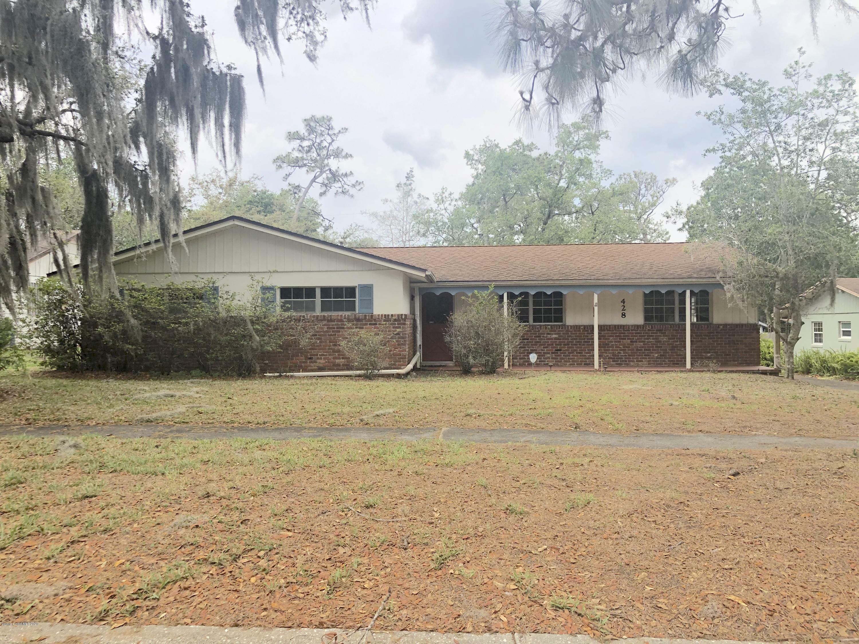 Property Photo: 428 Poinsettia Avenue FL 32796