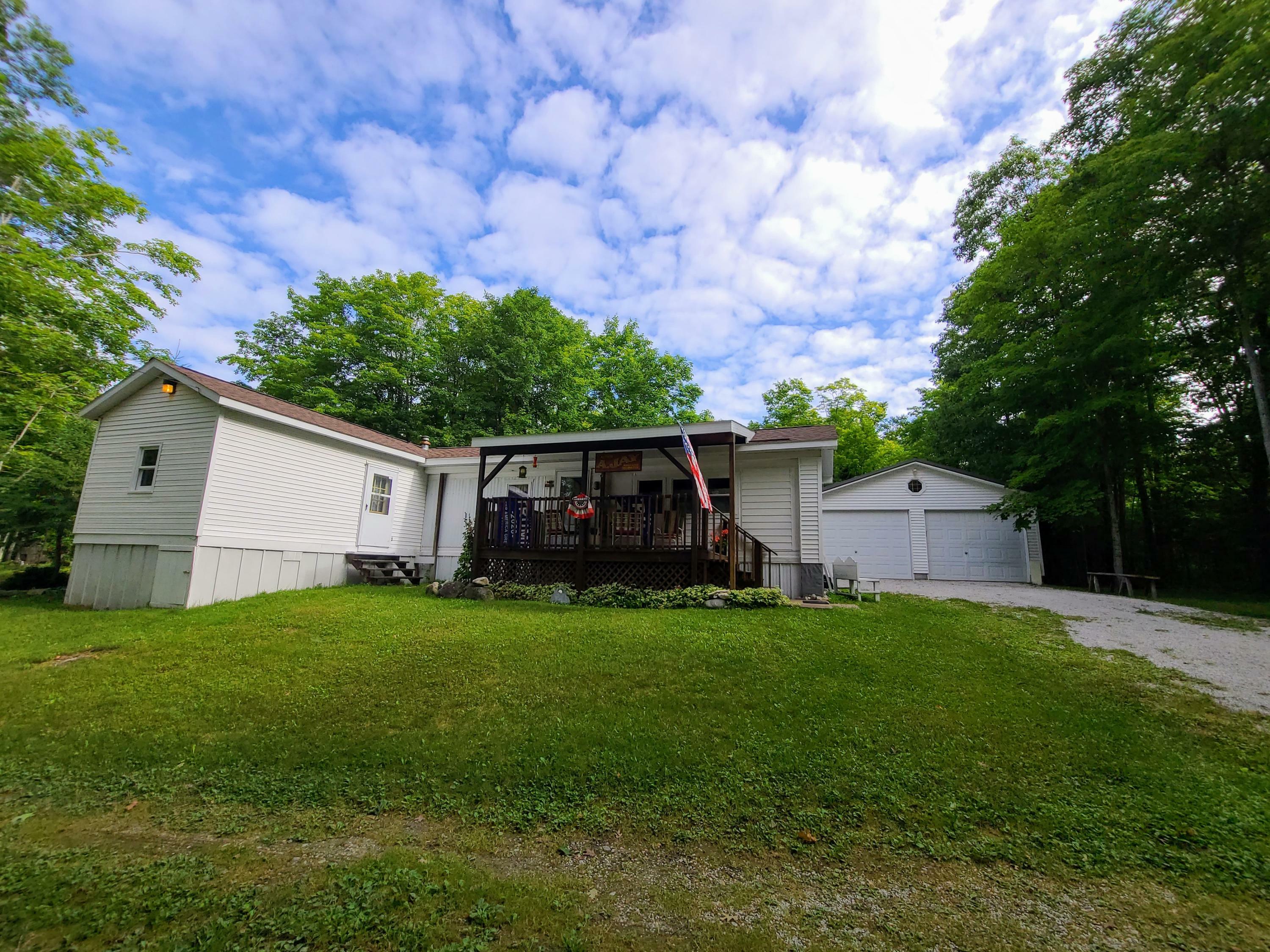 Property Photo:  2154 W Chard Rd  MI 49745 