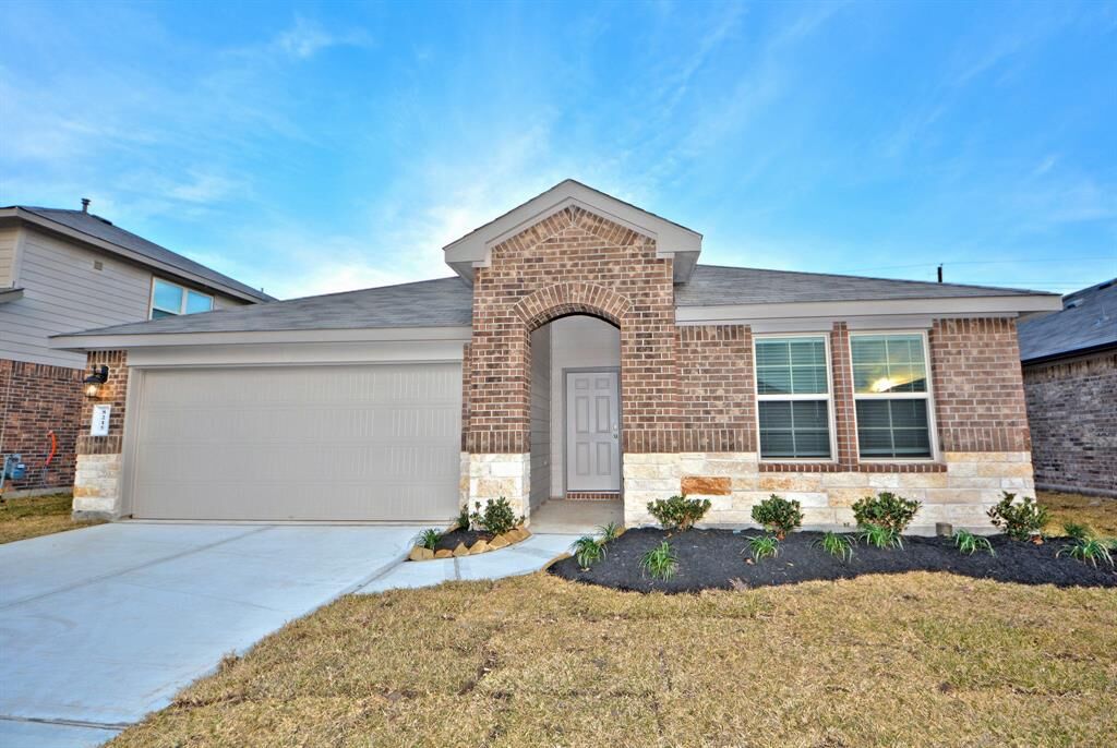 Property Photo:  4003 Dusky Goose Lane  TX 77521 