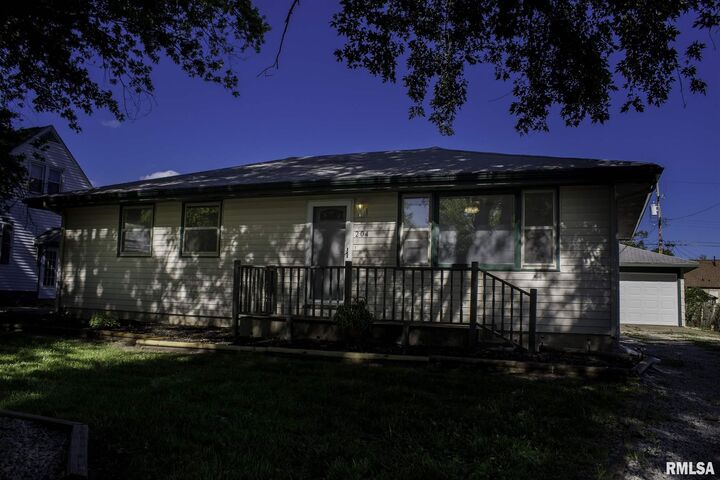 204 Harmony Avenue  East Peoria IL 61611 photo
