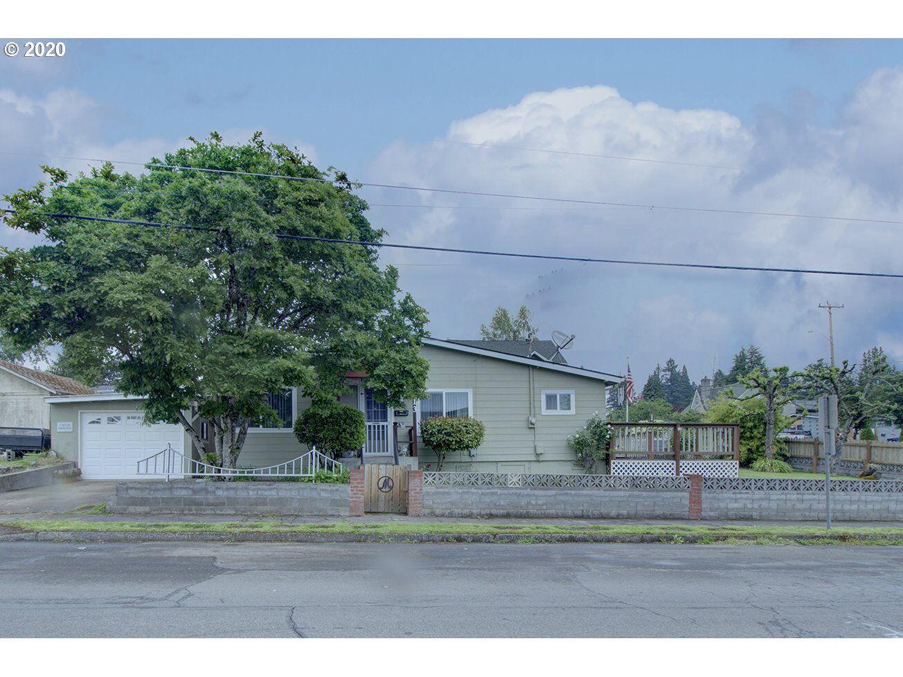 Property Photo:  113 NW 12th Ave  WA 98607 