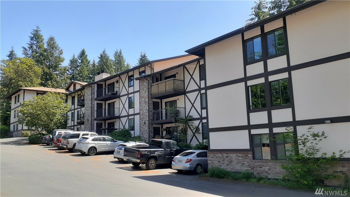 Property Photo:  4501 Grandview Dr W T-110  WA 98466 