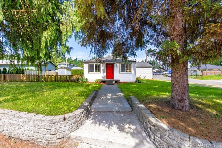Property Photo:  12928 SE 151st Street  WA 98058 