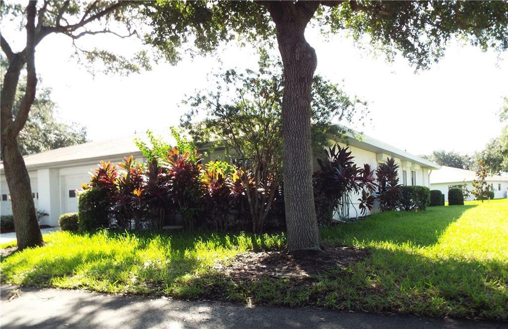 Property Photo:  2508 Langtree Court 305  FL 33573 