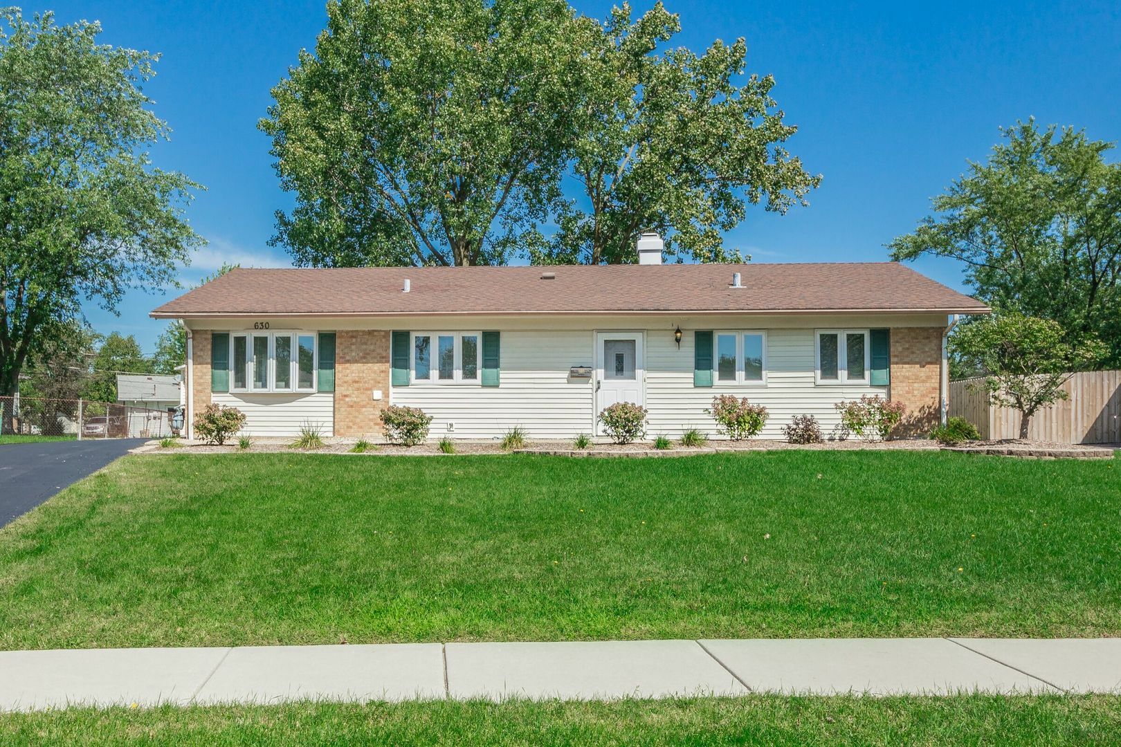 Property Photo: 630 Milton Lane IL 60169
