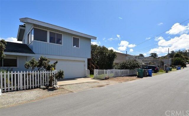 Property Photo:  1818 Maple Avenue  CA 93402 