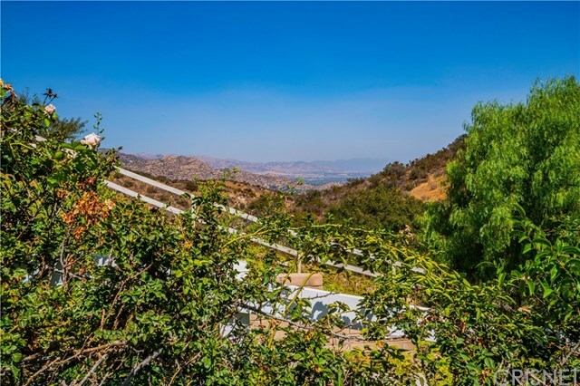 Property Photo:  195 Dapplegray Road  CA 91307 