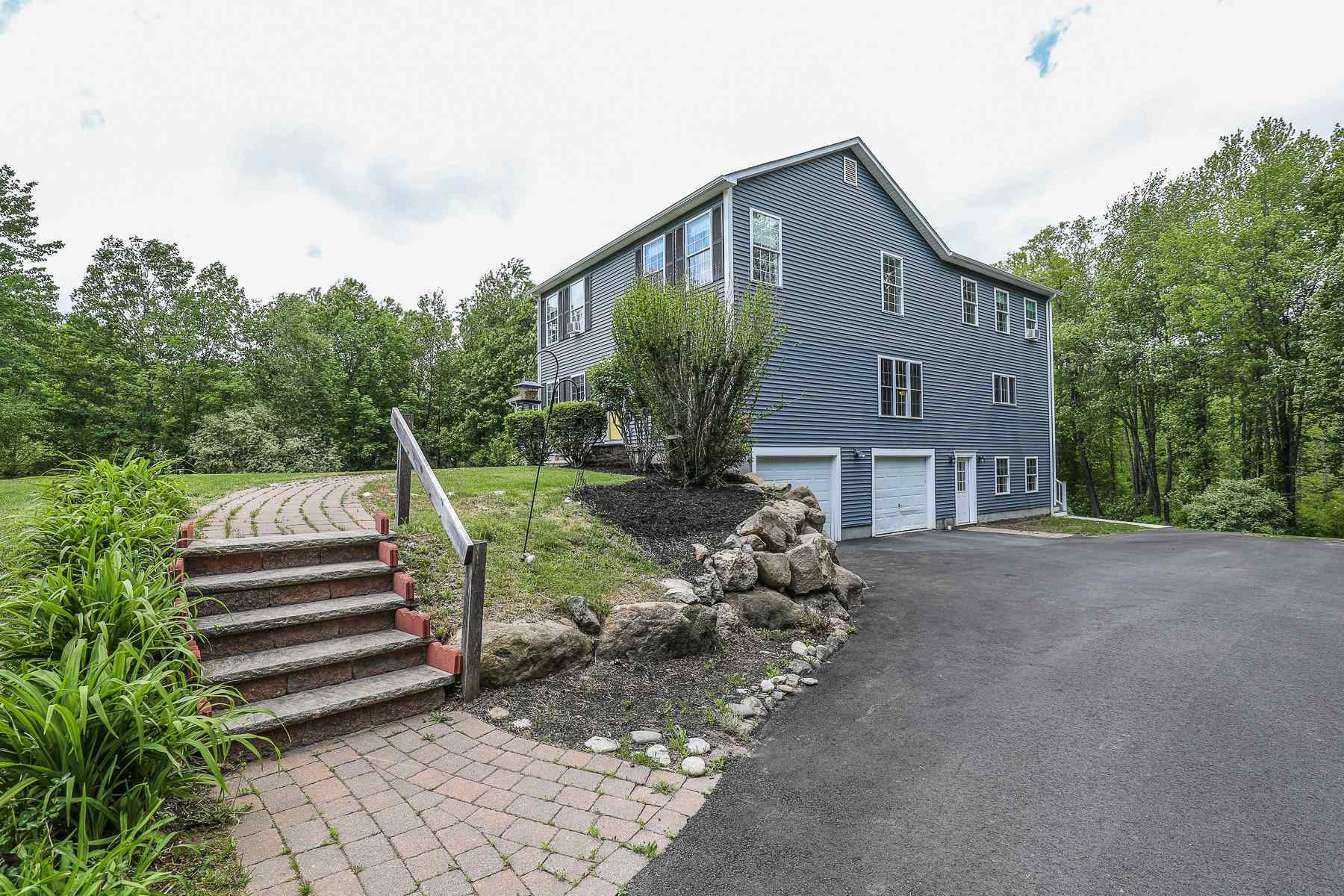 Property Photo:  21 Country View Drive  NH 03077 