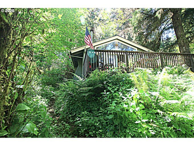 Property Photo: 10207 Ridge View Ter OR 97016