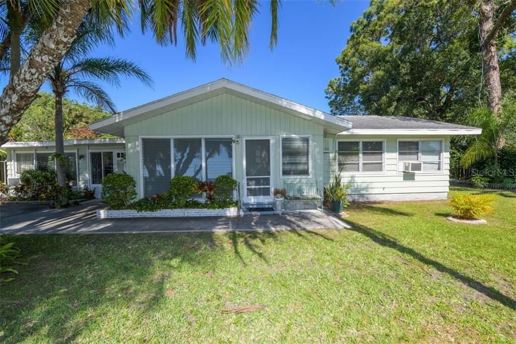 Property Photo:  4236 Augustine Avenue  FL 34231 