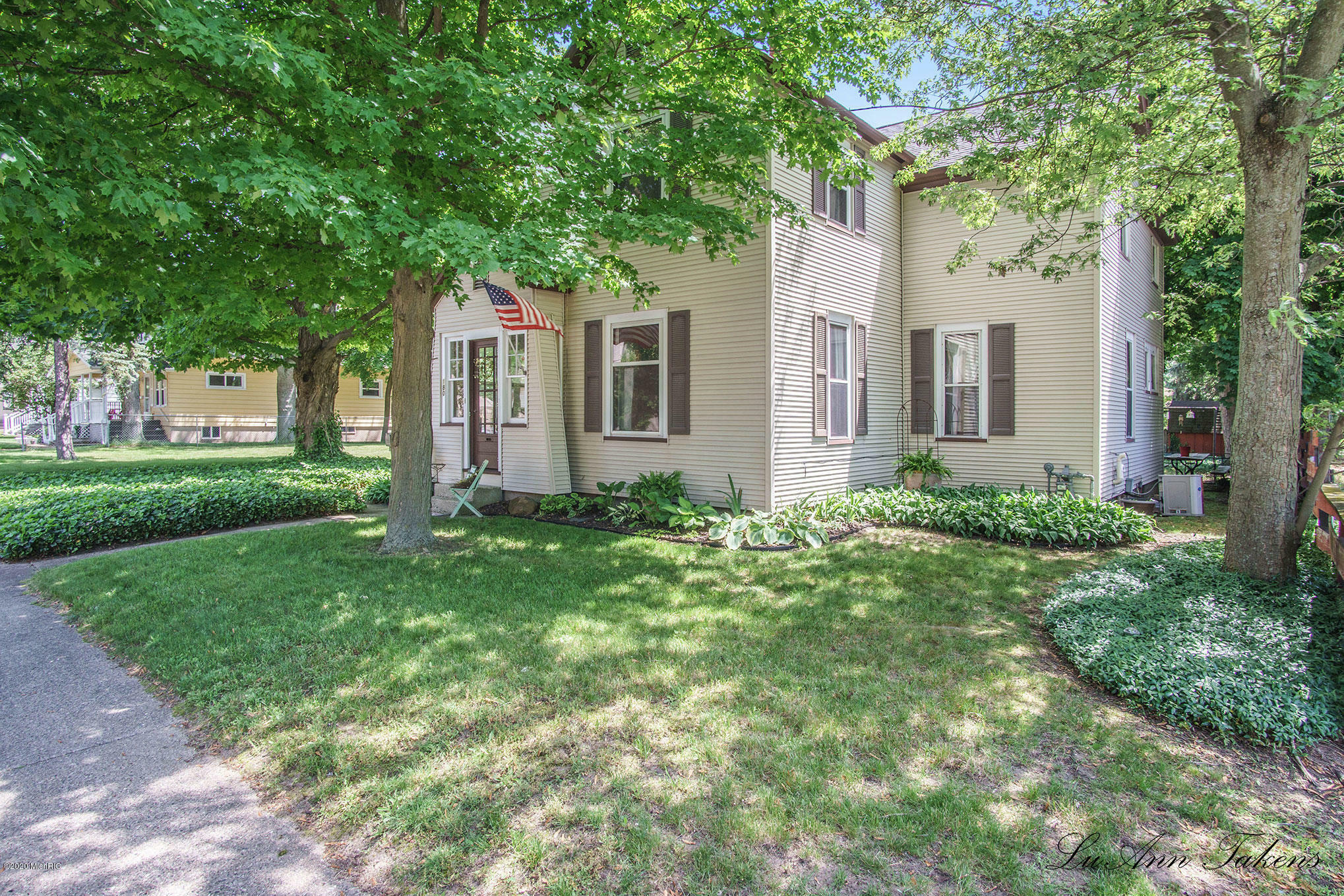 Property Photo: 180 E 24th Street MI 49423