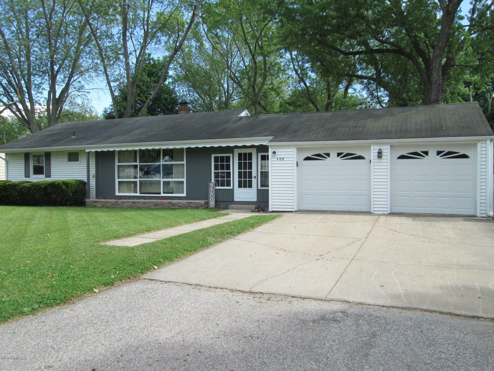 Property Photo:  408 Michigan Avenue  MI 49103 