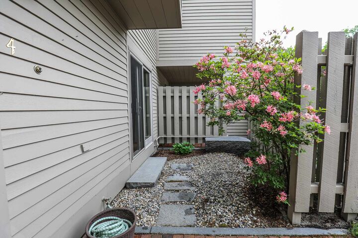 Property Photo: 4 Briston Court NH 03110