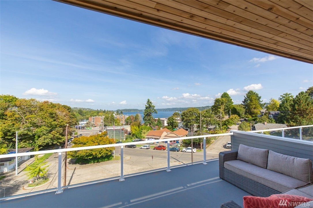 Property Photo: 9306 57th Avenue S WA 98118