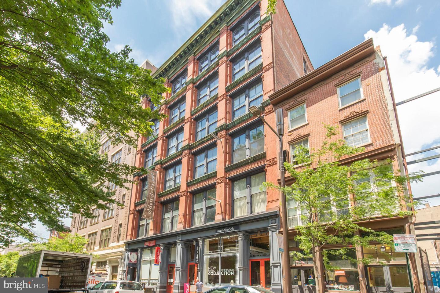 Property Photo:  309 Arch Street 13 604  PA 19106 
