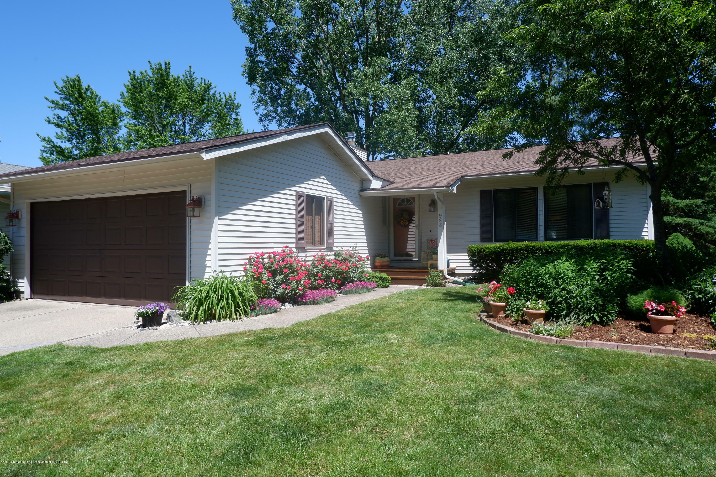 Property Photo:  968 Touraine Avenue  MI 48823 