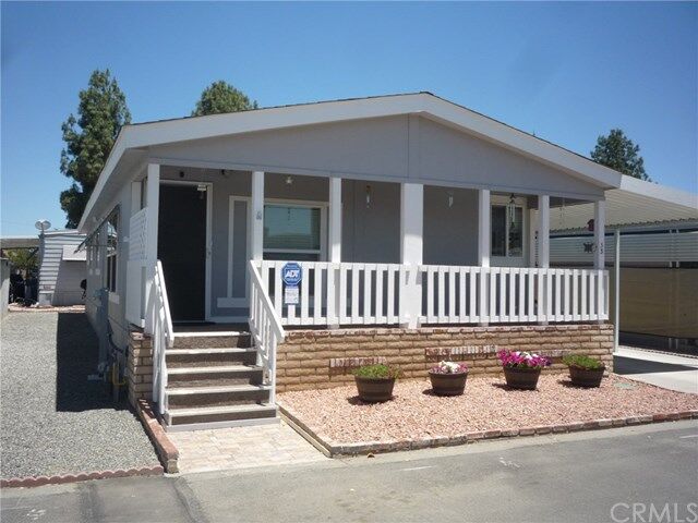 Property Photo: 725 W Thornton Avenue 33 CA 92543