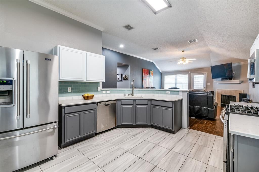 Property Photo: 11149 Boulder Ridge Drive TX 76140