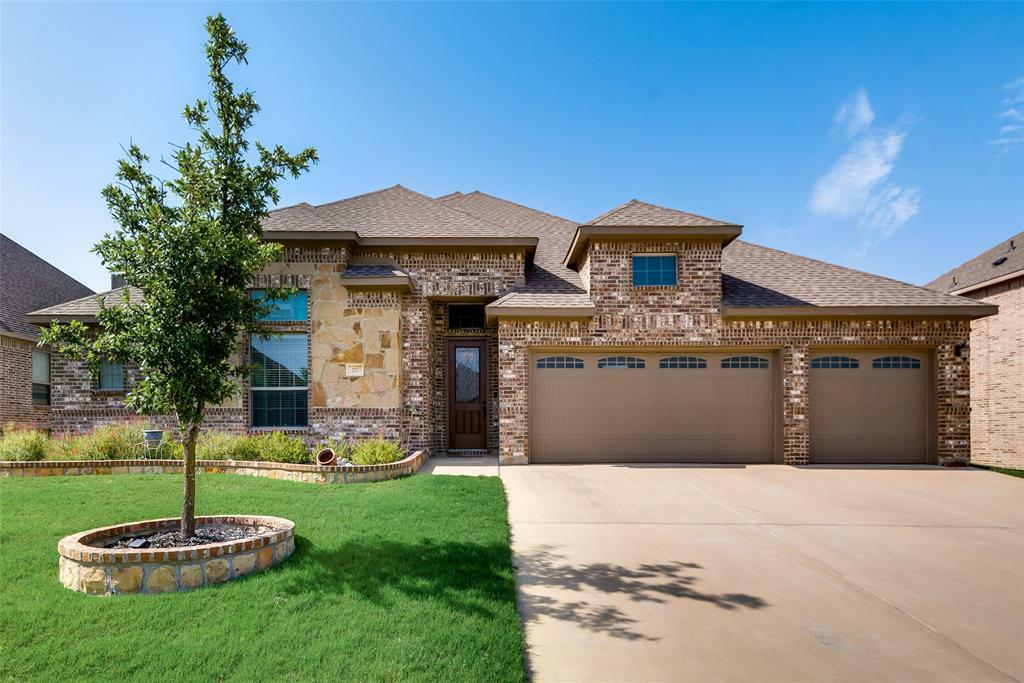 Property Photo:  217 Heatherstone Drive  TX 76065 