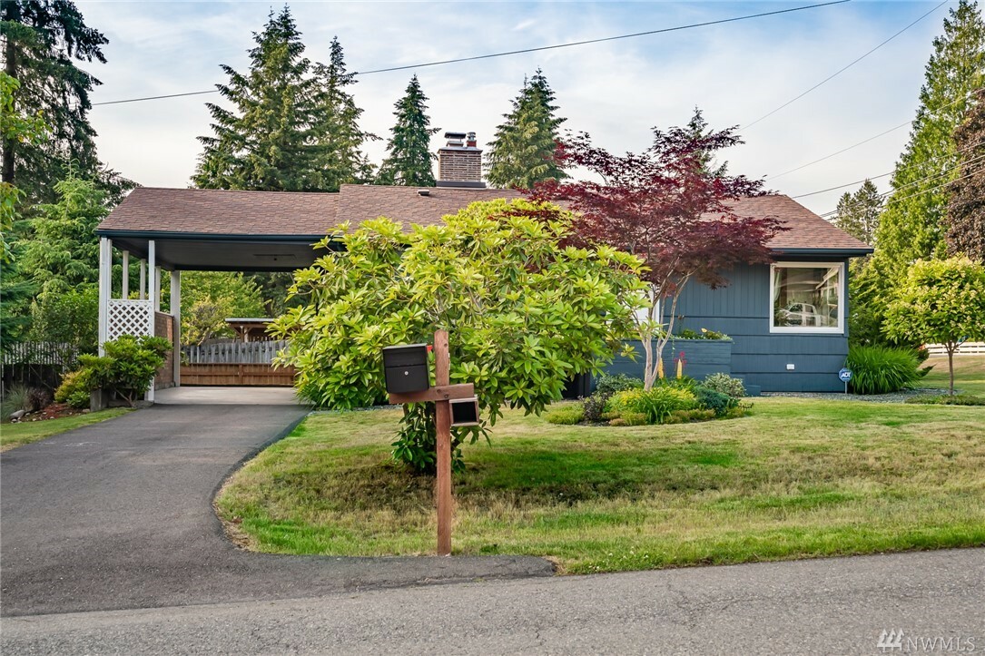 Property Photo:  218 S 206th St  WA 98198 