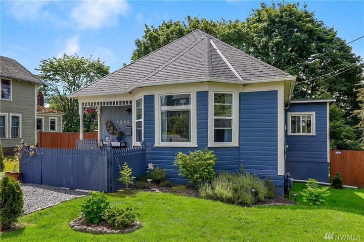 Property Photo: 1505 2nd Street WA 98290