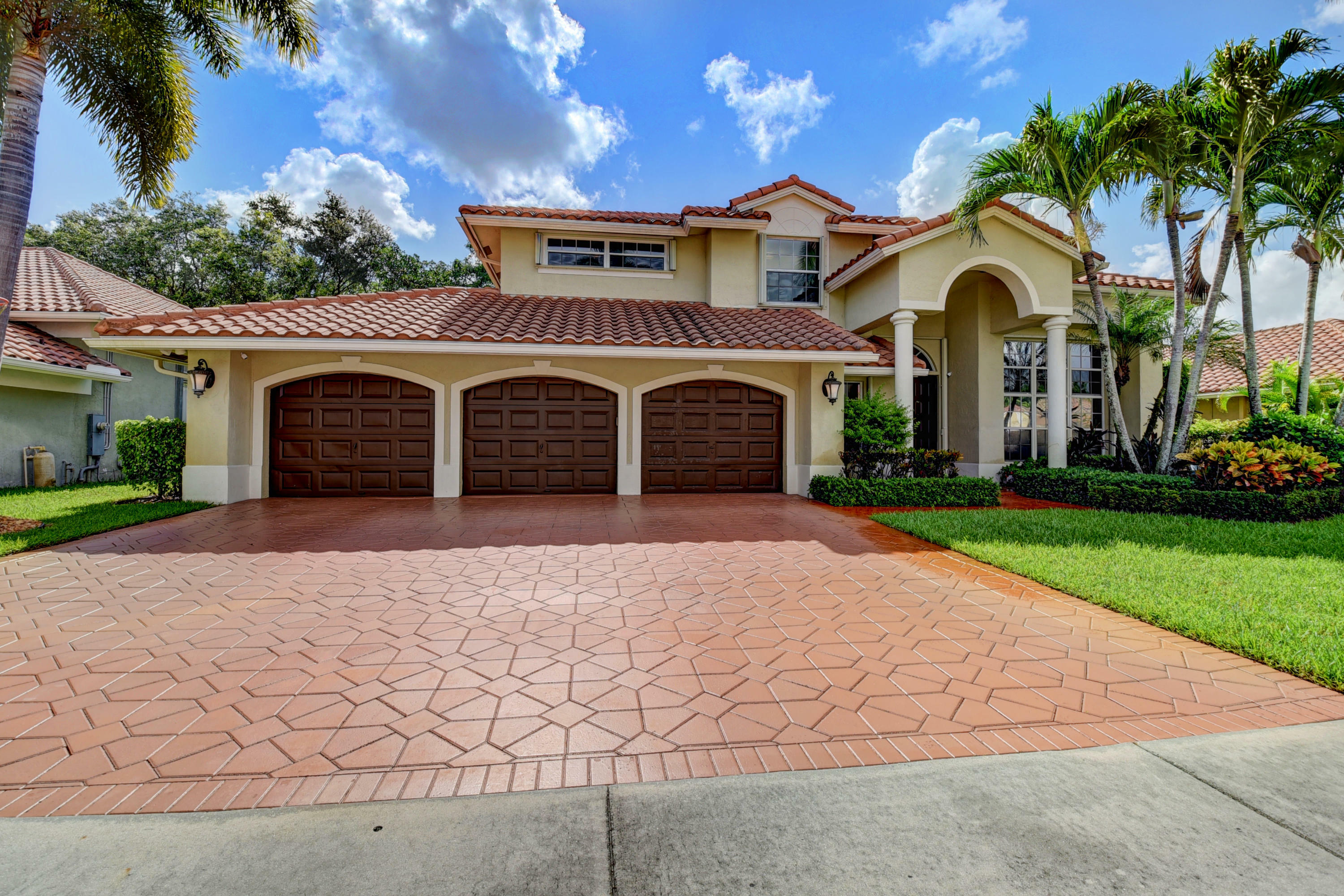 Property Photo:  19225 Cloister Lake Lane  FL 33498 