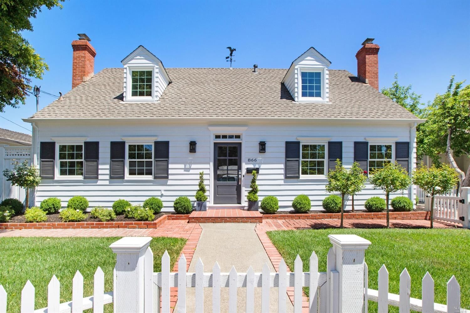 Property Photo:  866 4th Street  CA 95476 