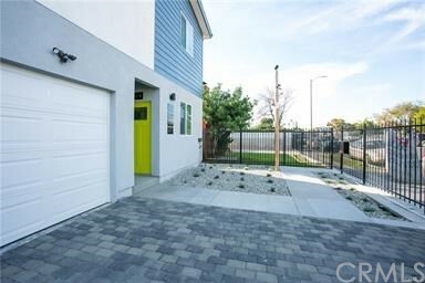 Property Photo:  614 W 85th Street  CA 90044 