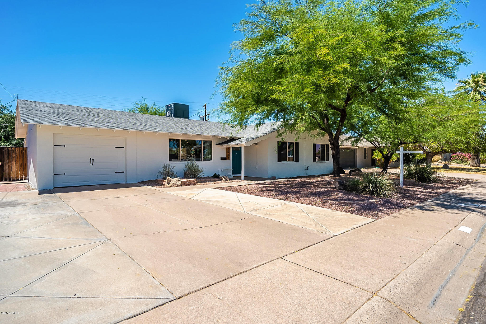 Property Photo: 2038 N 70th Street AZ 85257