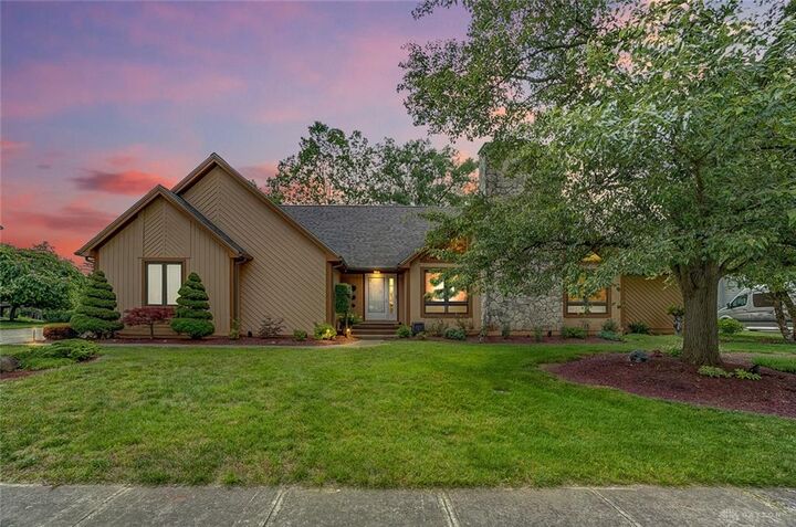 2216 Shadowood Circle  Bellbrook OH 45305 photo