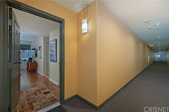 Property Photo:  4821 Bakman Avenue 303  CA 91601 