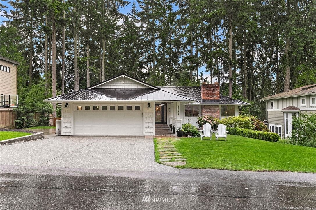 Property Photo: 6811 120th Avenue NE WA 98033