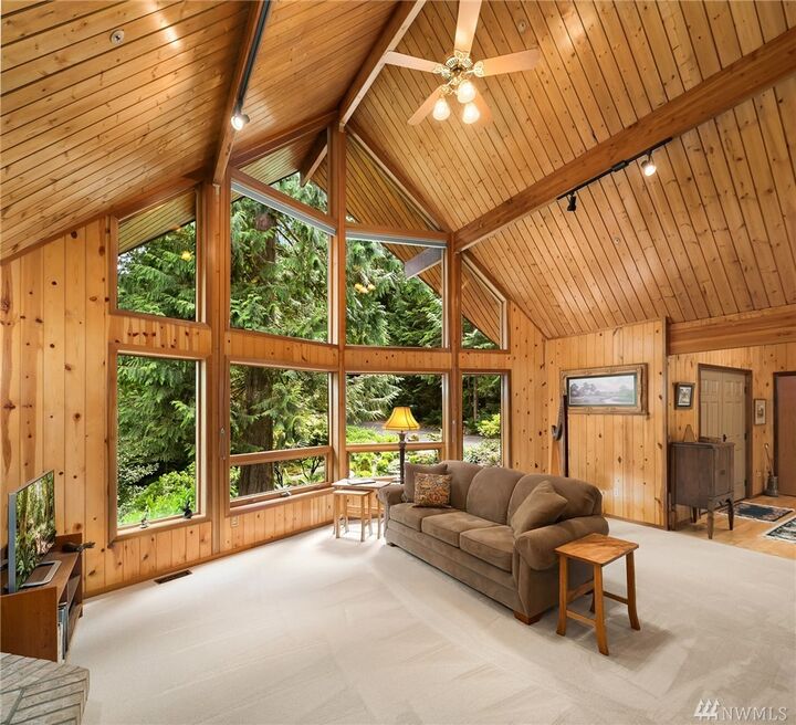 Property Photo: 28702 SE 67th Street WA 98027