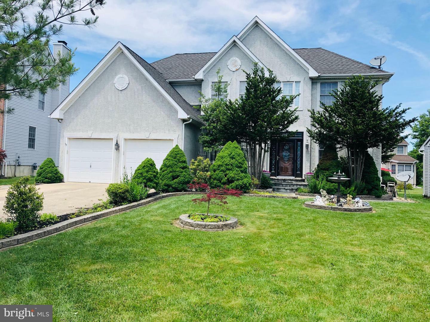 Property Photo:  5 Bay Hill Court  NJ 08060 