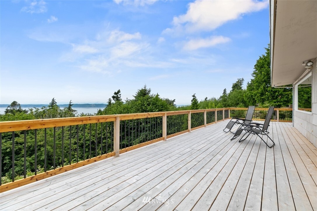 Property Photo: 28045 13th Avenue S WA 98198