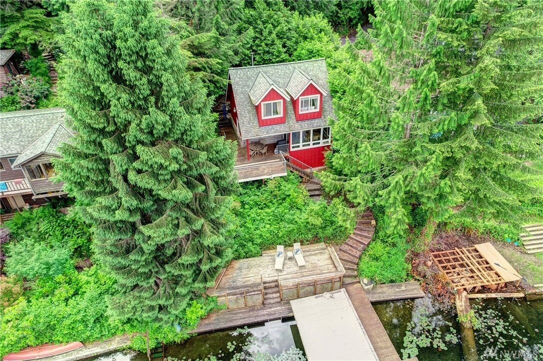 Property Photo:  1002 S Lake Roesiger Road  WA 98290 