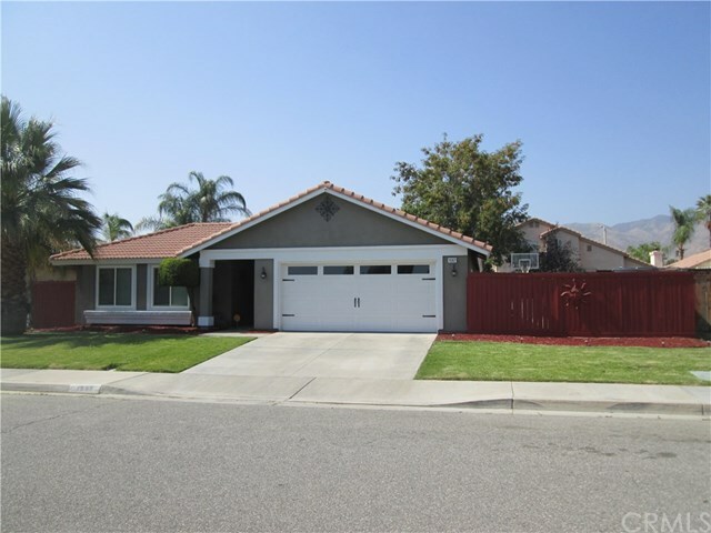 Property Photo:  1067 Peacock Drive  CA 92583 