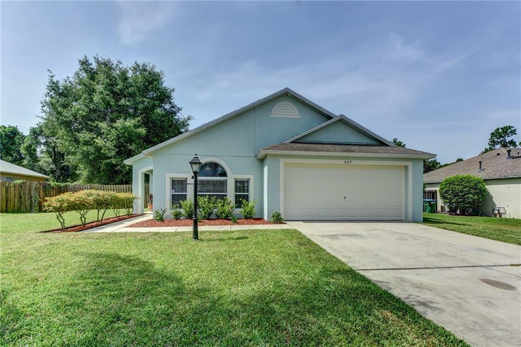 Property Photo:  607 Red Mulberry Drive  FL 32725 