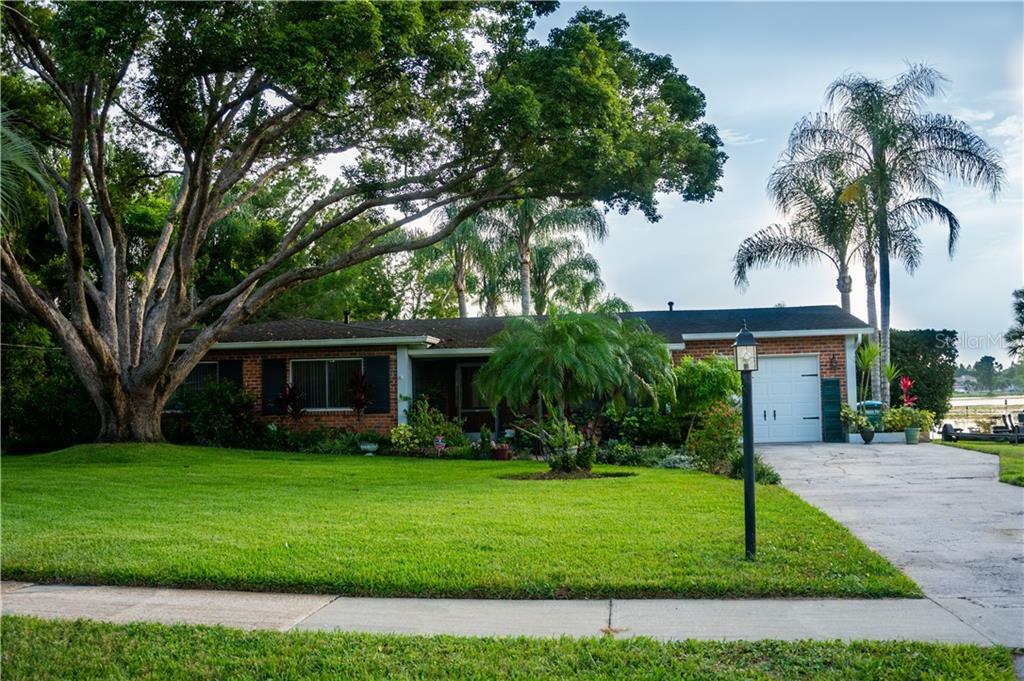 Property Photo:  1094 Elgrove Drive  FL 32725 