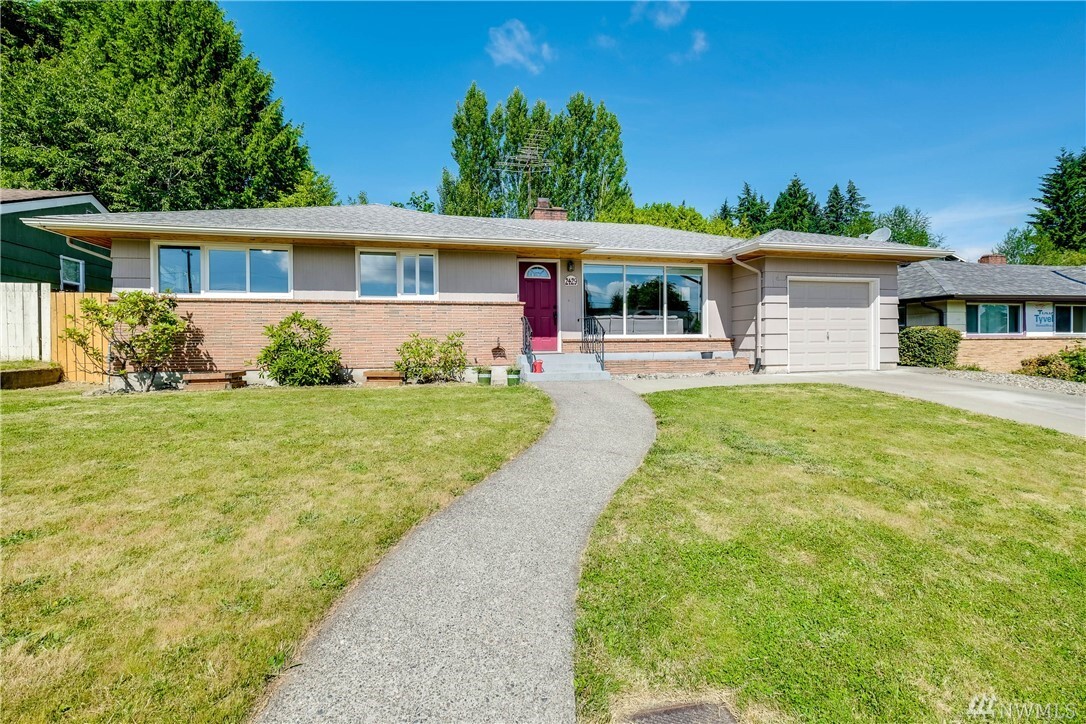 Property Photo: 2429 Veldee Avenue WA 98312