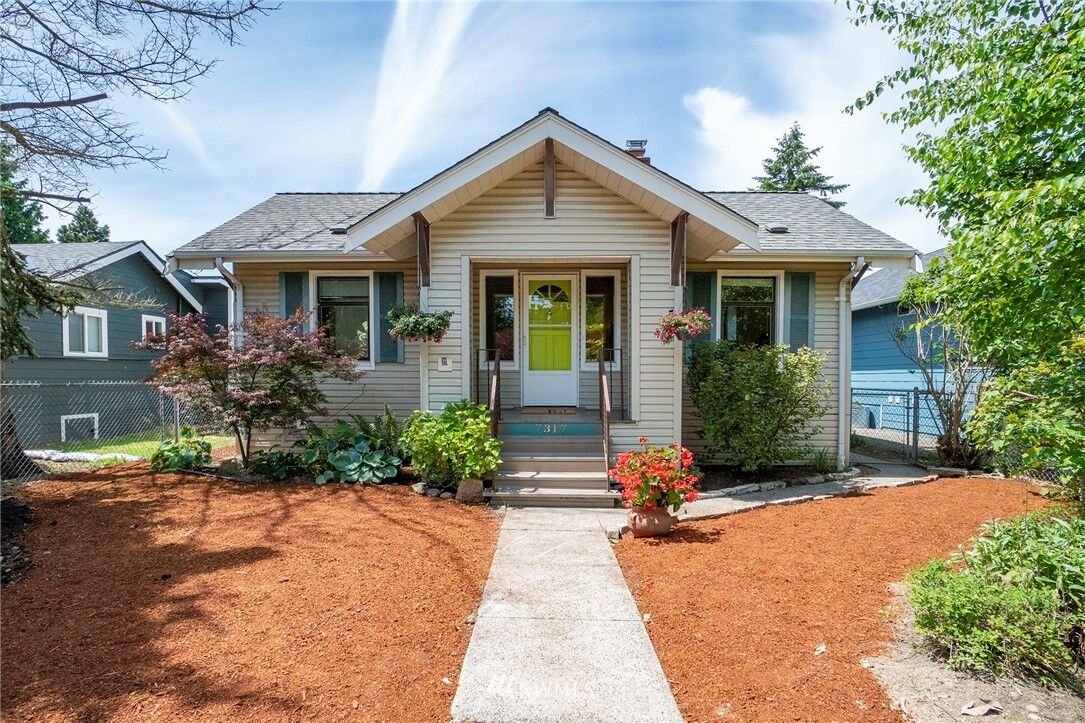 Property Photo: 7317 31st Avenue SW WA 98126