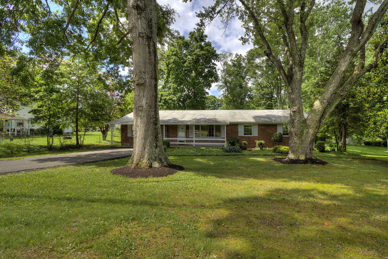 Property Photo: 4505 Landon Drive TN 37921